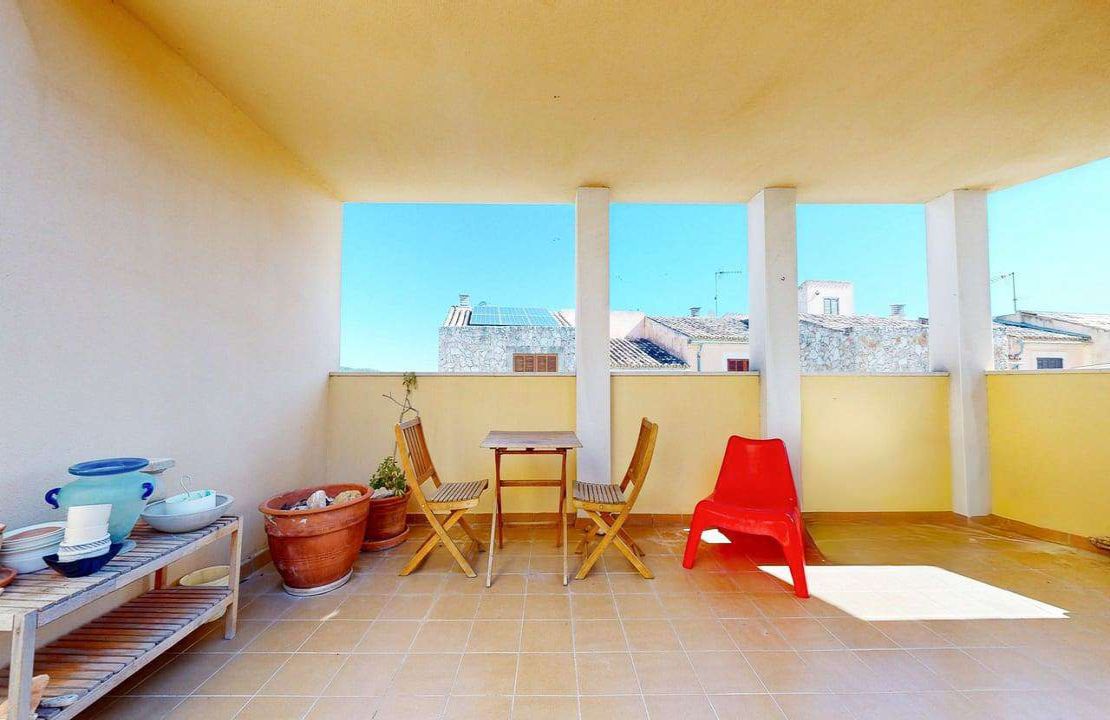 Bright apartment in Campanet offering terraces, parking and views